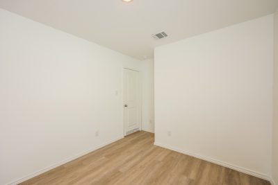 010 photo bedroom 11992725