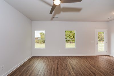 002 Living Room ET42063