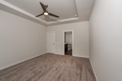 007 Main Bedroom ET42063
