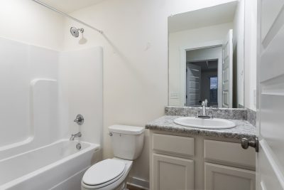 013 photo bathroom 14020964