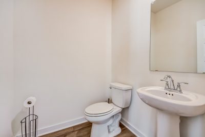 012 photo bathroom 13183945