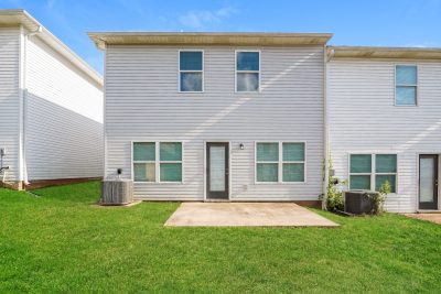 015 Rear View ET42103