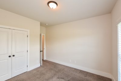 012 Bedroom ET21052