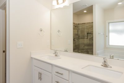 011 photo main bathroom 14884481