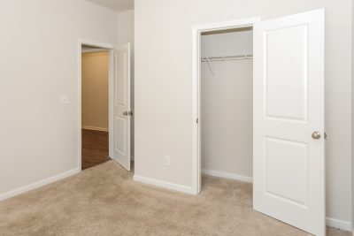 011 Bedroom ET11049