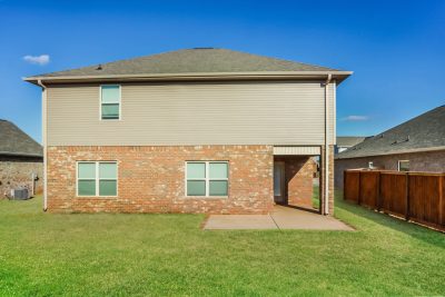 014 photo rear view 12565797