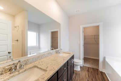 006 Main Bathroom ET45001