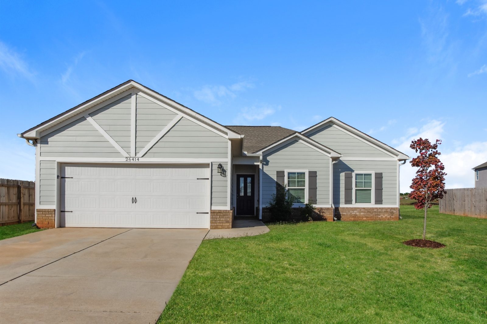 000 photo front view 14884405