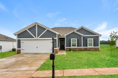 000 Front View 12943956