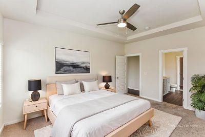 010 photo vs main bedroom 14863277