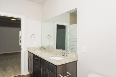 007 Main Bathroom ET45014