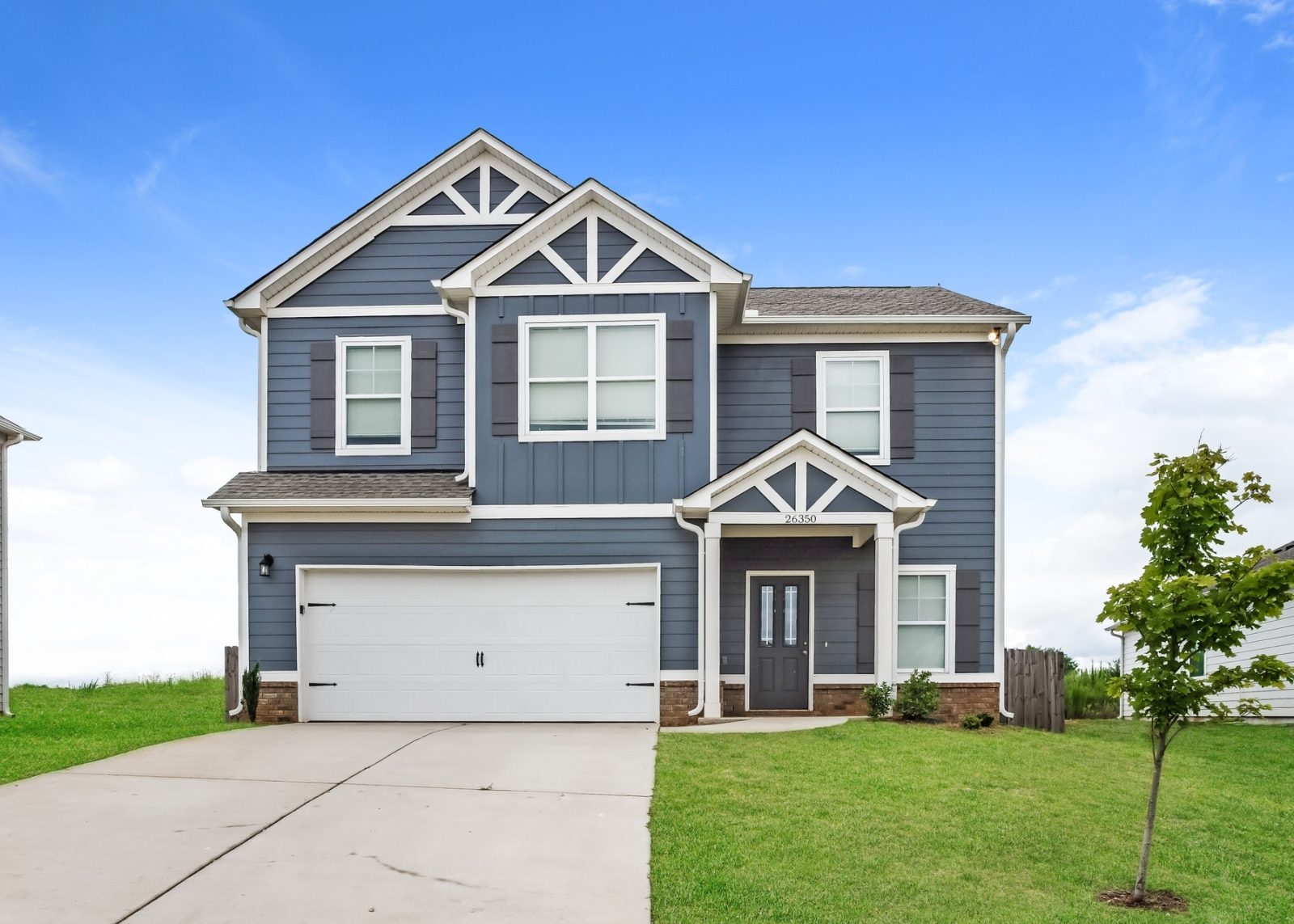 000 photo front view 13909365