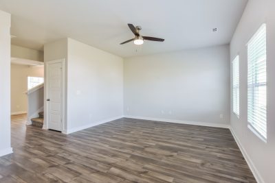 005 Living Room ET45048