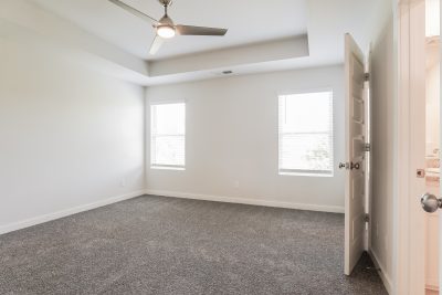 009 Main Bedroom ET42111