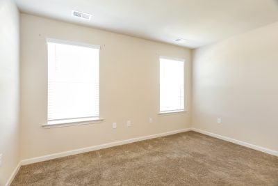 006 photo main bedroom 12566617