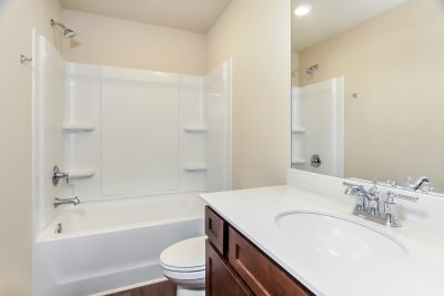 008 photo main bathroom 12566606