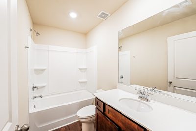 016 photo bathroom 14616777