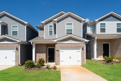 000 Front View 13159263