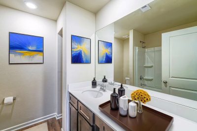 004 020 photo vs bathroom 14735663