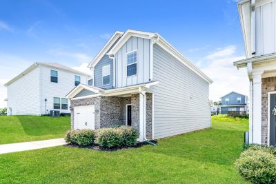 013 photo front view 14729661
