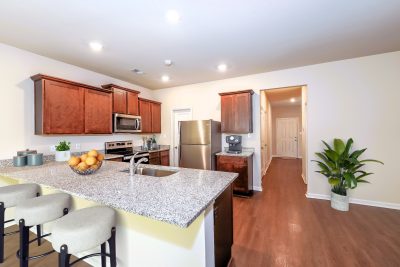 002 Horizons SQFT 1367 STAGED