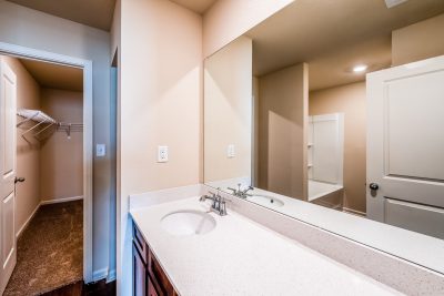 009 Main Bathroom ET31357