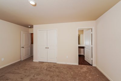 007 Main Bedroom ET31358