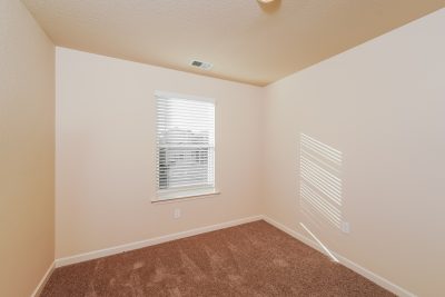 010 Bedroom ET31358