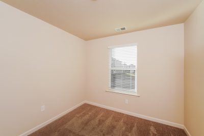 011 Bedroom ET31358