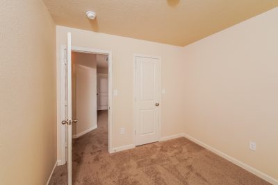 012 Bedroom ET31358