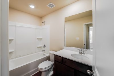 013 Bathroom ET31358