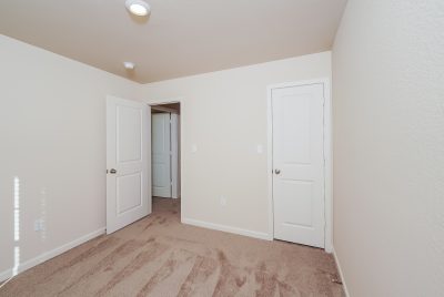 009 Bedroom ET31361