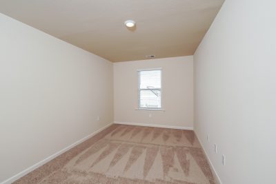 012 Bedroom ET31361