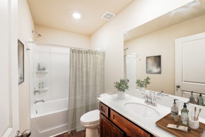 004 photo bathroom 14628190