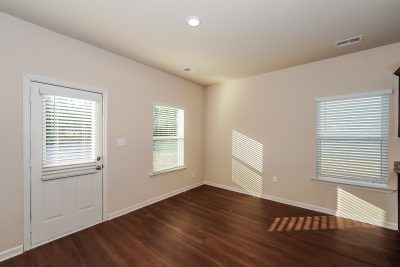 003 Living Room ET51032