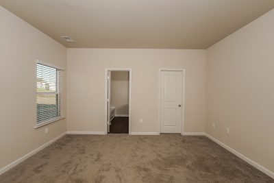 006 photo main bedroom 10371225