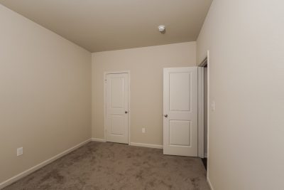 011 photo bedroom 10371223