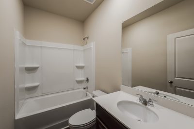 012 photo bathroom 10371221