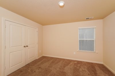 010 Bedroom ET51038