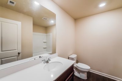 008 photo main bathroom 10388473