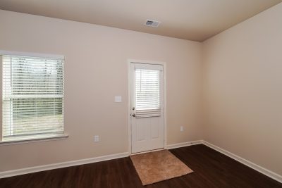 002 Living Room ET51045