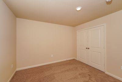 011 Bedroom ET51045