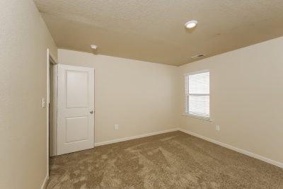 010 Bedroom ET51046