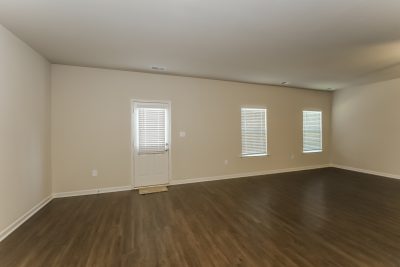 002 Living Room ET51047