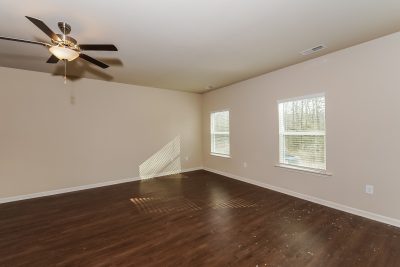 003 Living Room ET51051