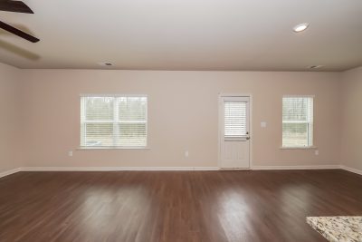 005 Living Room ET51052