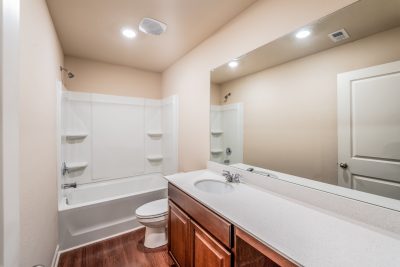 013 photo bathroom 13226115