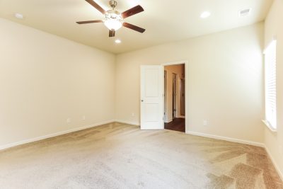 007 photo main bedroom 12565734