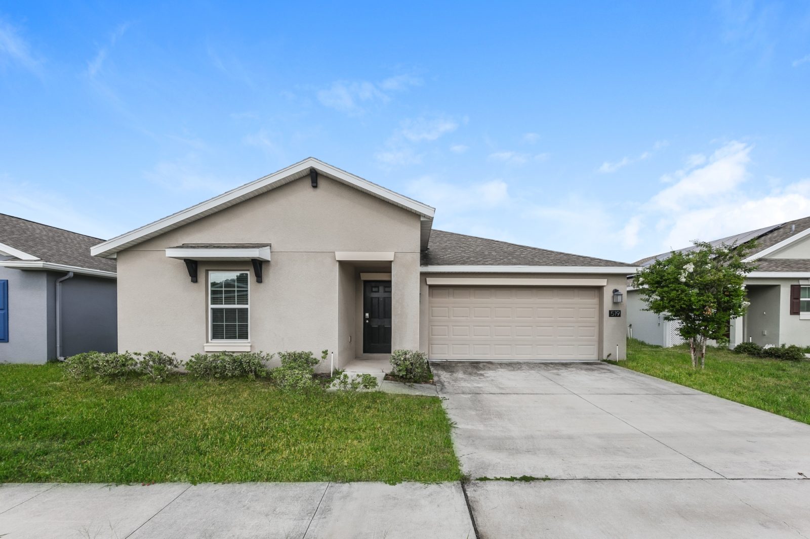 000 photo front view 15423858