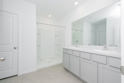 009 Main Bathroom ET61092